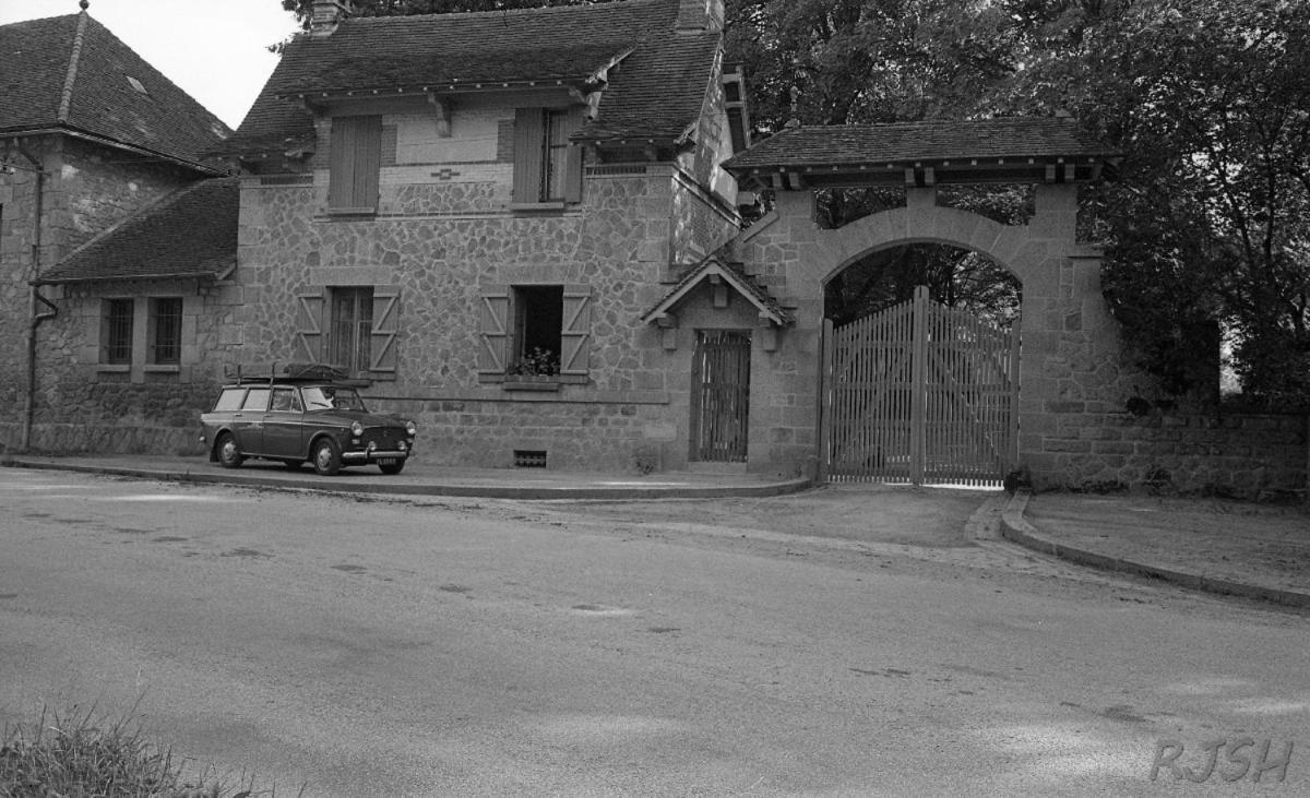 Chambres D'Hotes-Chateau Constant ベシーヌ・シュル・ガルトンプ エクステリア 写真