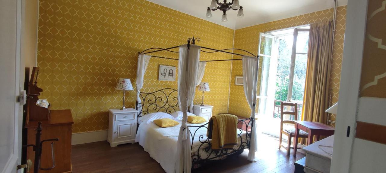 Chambres D'Hotes-Chateau Constant ベシーヌ・シュル・ガルトンプ エクステリア 写真